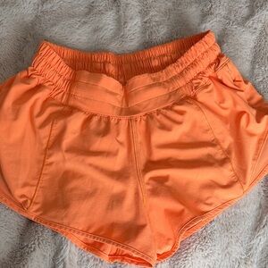Lululemon Hotty Hot 2.5"